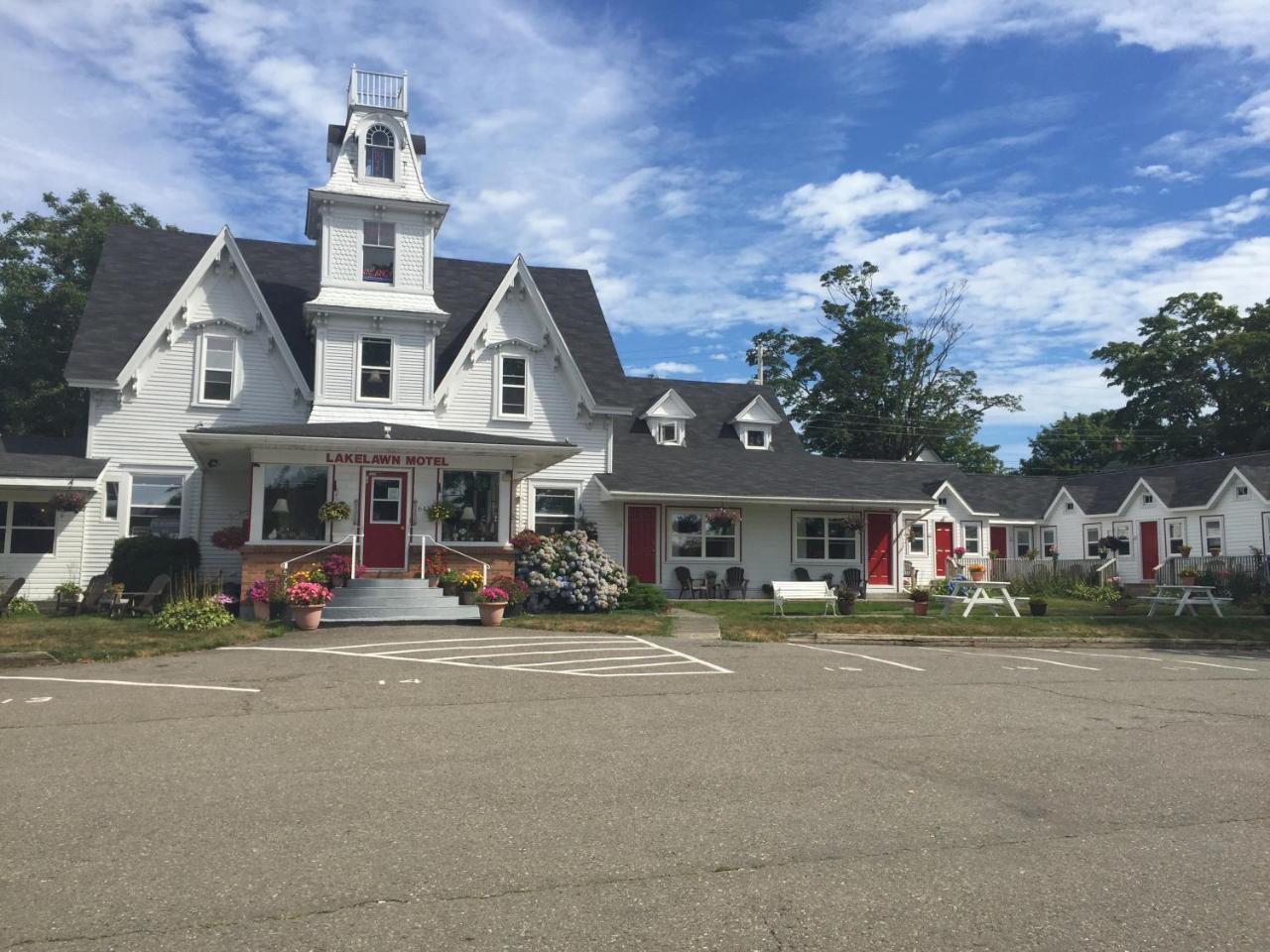 Lakelawn B&B And Motel Yarmouth Exterior foto